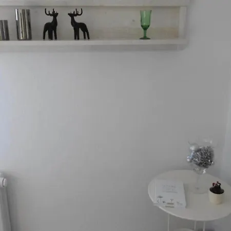 Near Centre In Holiday home
